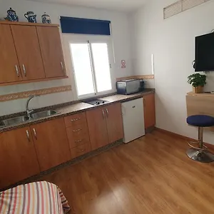 https://rico-apartaments-parador.es-andalucia.com